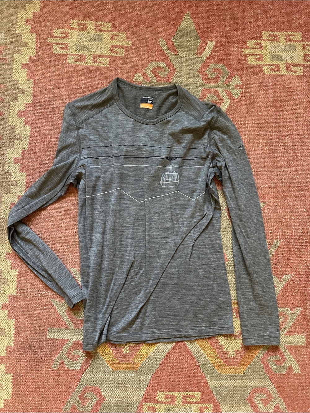 Icebreaker Men's Gray Merino Long-Sleeve Tee with Gondola Graphic